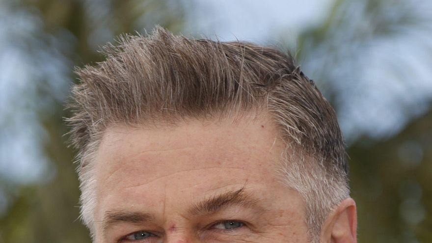 Se reanuda el rodaje de "Rust", el filme del disparo fatal de Alec Baldwin