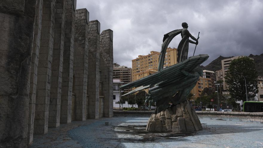 The Cabildo of Tenerife, in the hands of CC and PP, begins the procedures to protect the monument to Franco