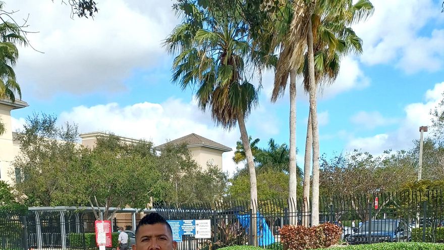 Una "app" móvil, polémica alternativa al grillete para indocumentados en EE.UU.