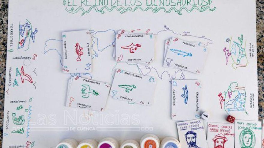 El Reino de los dinosaurios, un juego inventado por dos hermanos conquenses