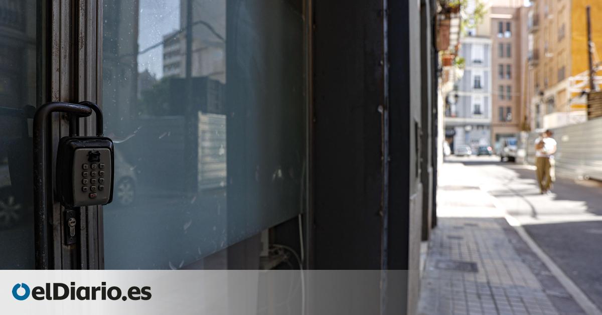 Andalucía prepara un grupo de policías para localizar pisos turísticos ilegales en plena guerra de cifras con el Gobierno