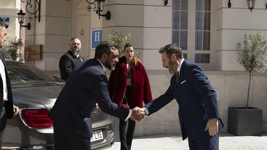 Arnaldo, el jefe de Los Riojanos, llega al hotel