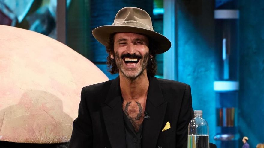 Leiva mostró en 'La Revuelta' el primer "videoclip" de su carrera con 12 años: "Sufrí una transformación lamentable"