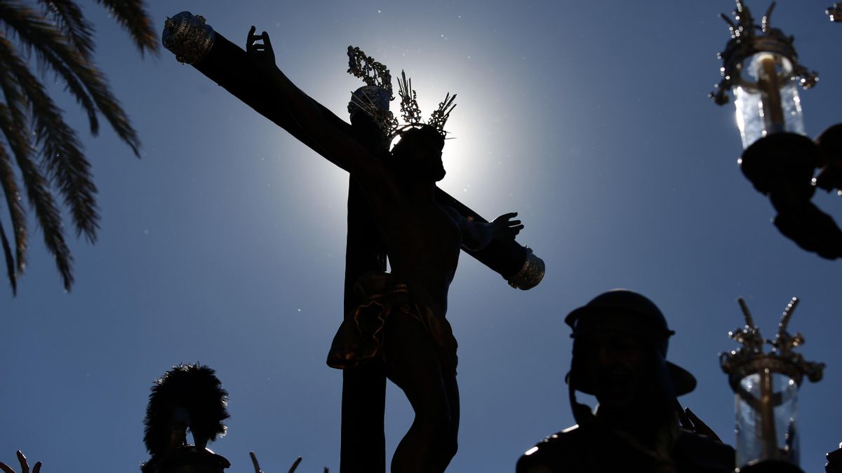 Salida procesional de la Hermandad de la Agonía, en imágenes