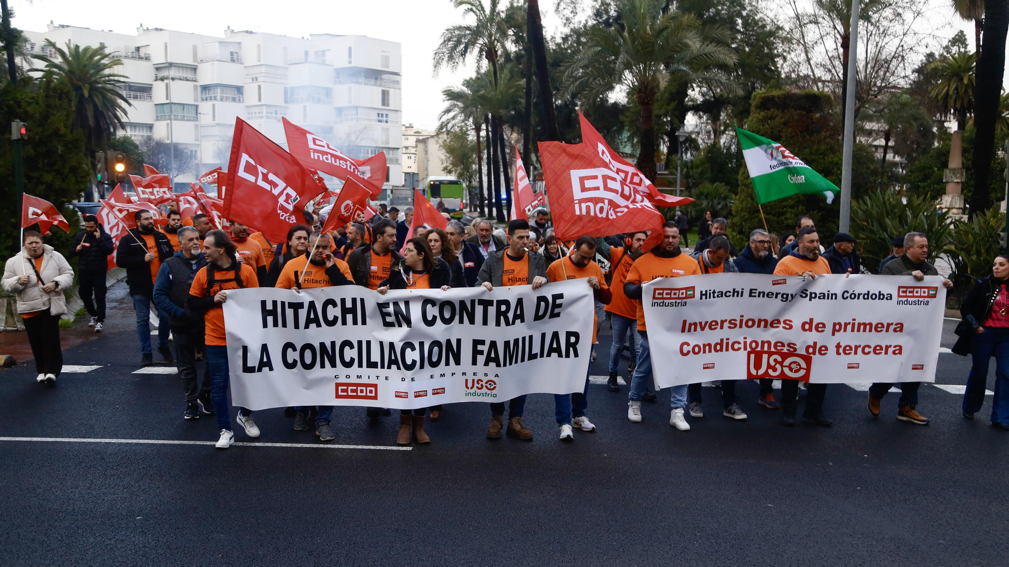 Manifestación de los trabajadores de Hitachi Energy, por la negociación del convenio colectivo
