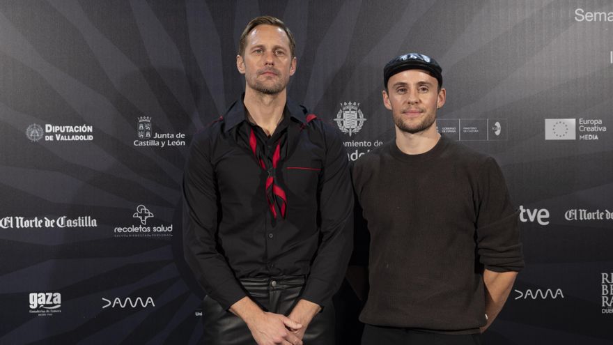 Alexander Skarsgard y Harry Lighton en la premiere de 'Pillion' en Seminci