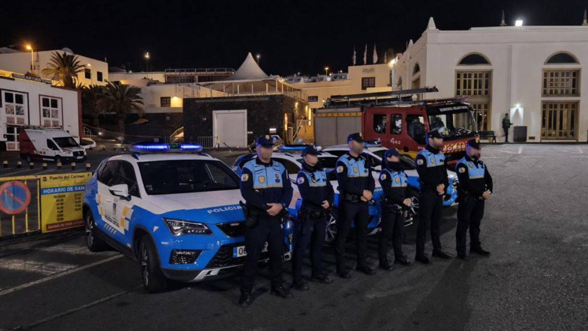 La Policía denuncia a dos comercios de Puerto del Carmen por vender alcohol a menores