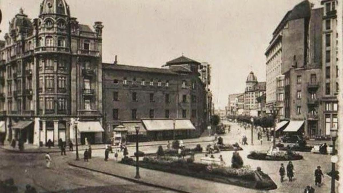 Plaza Santo Domingo de León, de La Libertad en la República.