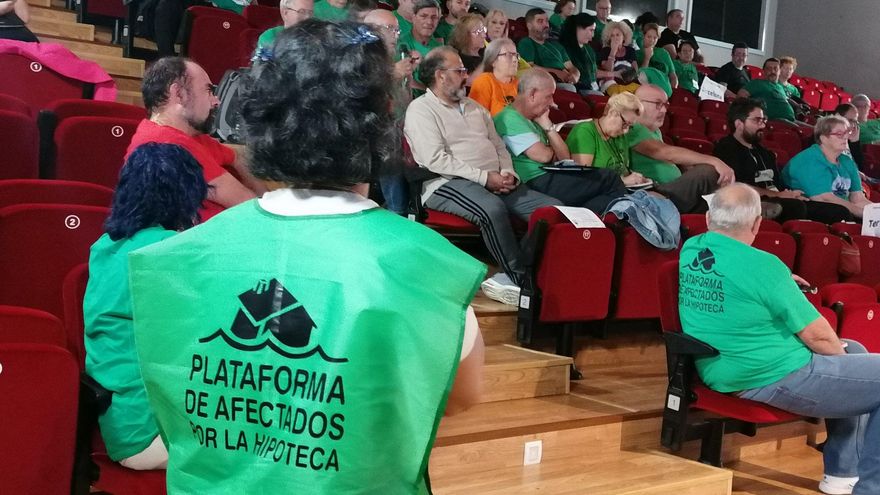 La asamblea estatal de las PAH acuerda seguir con las movilizaciones para acabar con el "bloqueo del PSOE" a la Ley de Vivienda