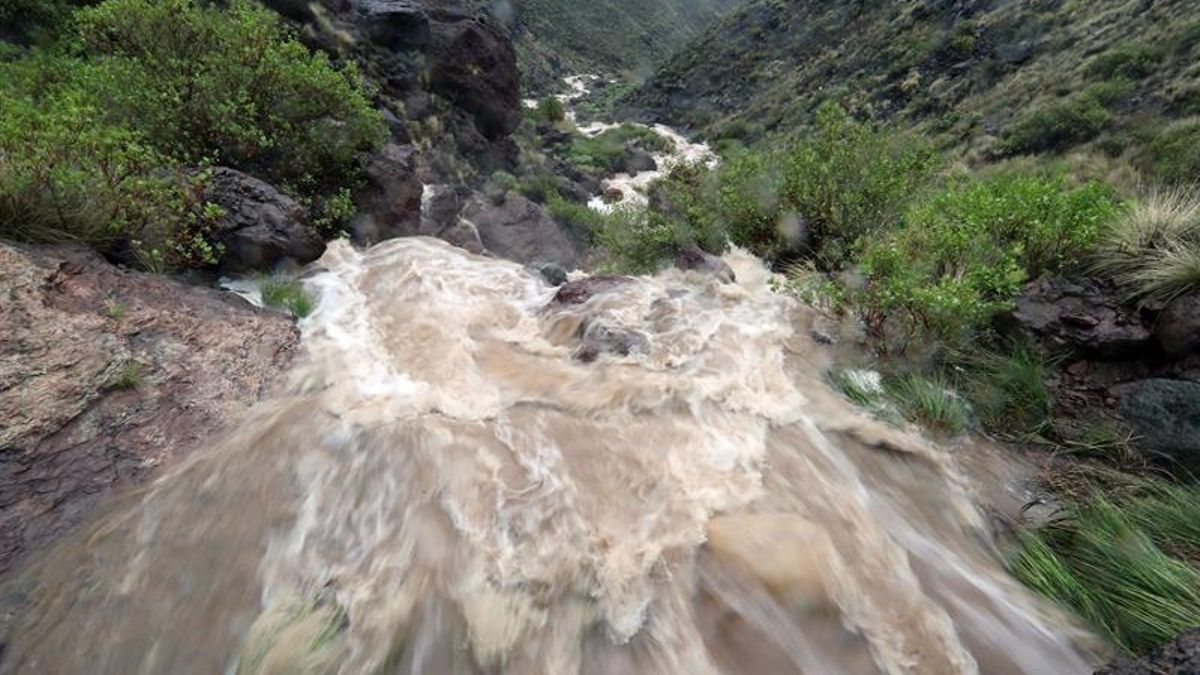 FOTOGALERÍA | Barrancos y caideros corriendo en Gran Canaria