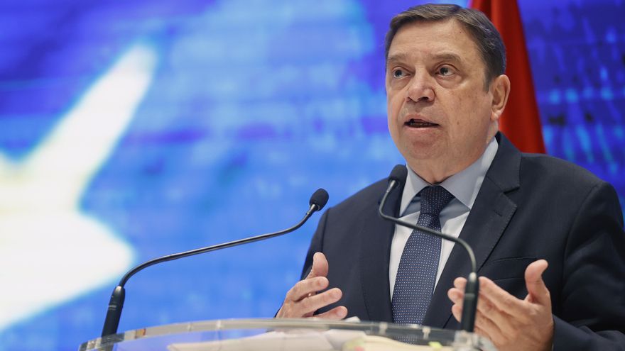 Planas firma un paquete de medidas para el campo con UPA y rompe la unidad de las organizaciones agrarias