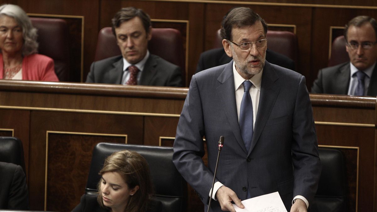 Rajoy mantiene su sueldo mensual en 6.515,42 euros, el mismo que  percibía Zapatero en 2010