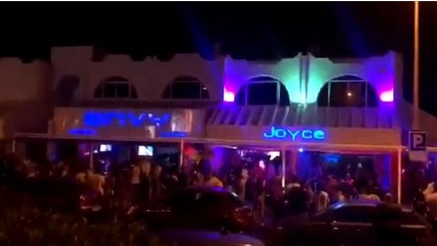 El concejal de Seguridad de Arona admite que la hostelería abrió el fin de semana hasta las 2 de la madrugada: "Hay presión y estamos en un limbo"