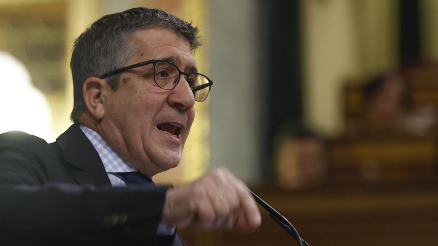 Patxi López en un momento de su intervención en la moción de censura.