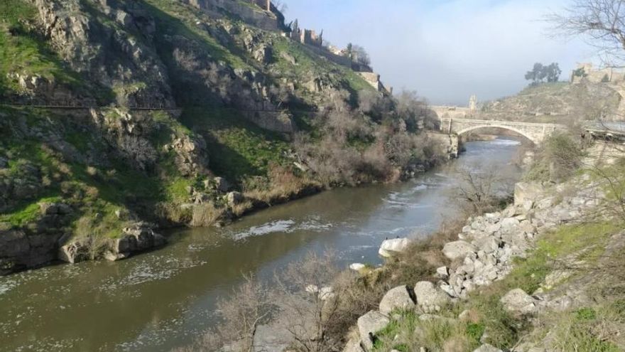 La ciudad de Toledo acumula casi una quincena de multas por verter aguas residuales al Tajo que PP y Vox niegan
