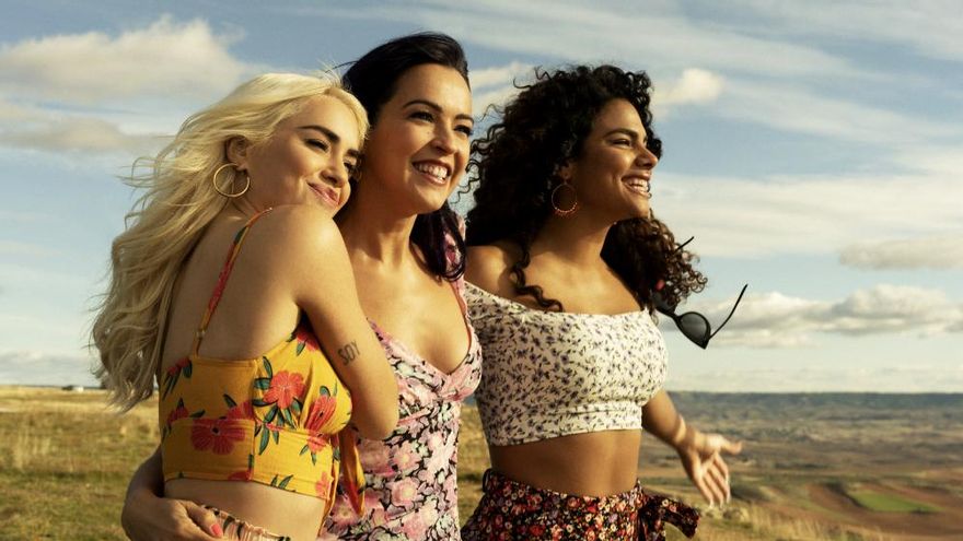 Verónica Sánchez, Lali Espósito y Yany Prado, protagonistas de 'Sky Rojo'