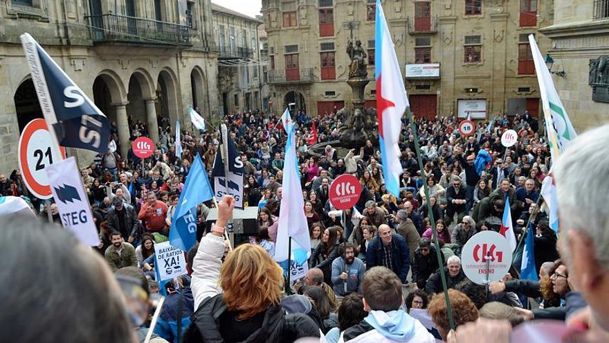 El acuerdo de Ayuso con los sindicatos educativos rearma de argumentos a los convocantes de la huelga en Galicia