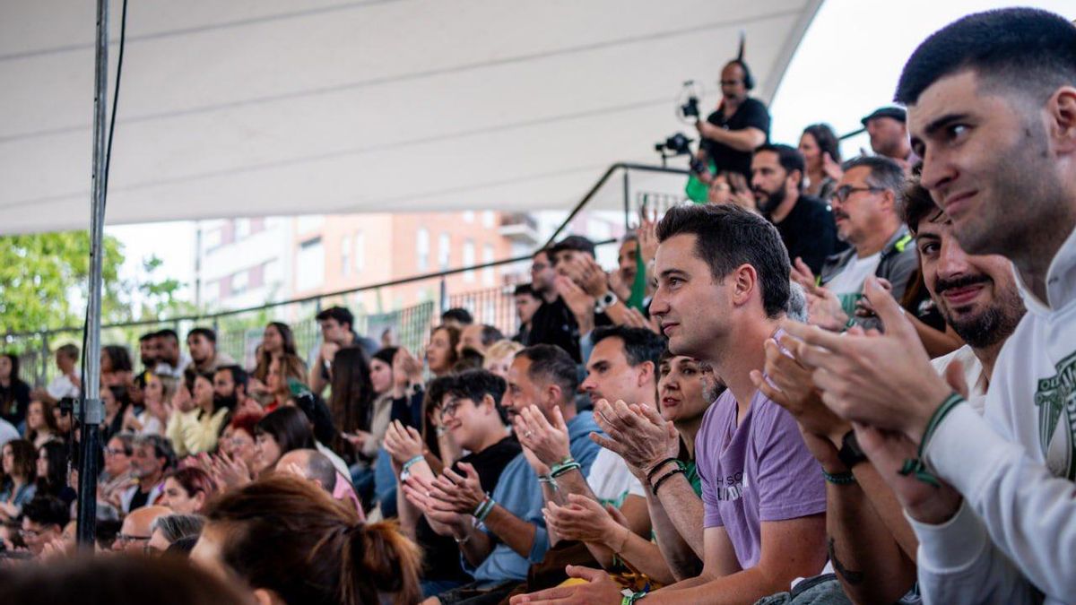 Asistentes a uno de los mítines de Adelante Andalucía con motivo de las elecciones autonómicas del 17M.