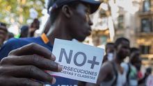 Concentración en Barcelona para rechazar la persecución contra los manteros, en agosto de 2015