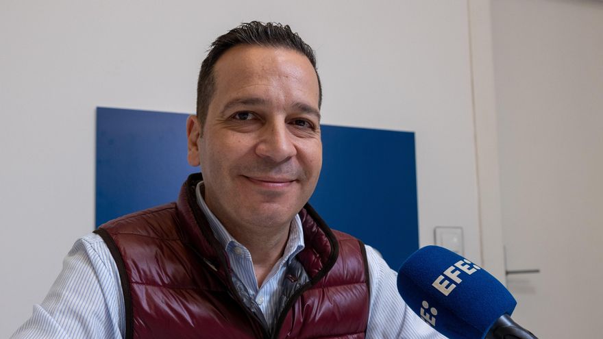 Imagen de archivo del candidato de Vox a la Presidencia de la Junta de Extremadura, Óscar Fernández Calle. EFE/ Jero Morales