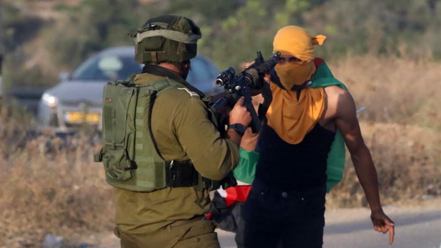 Exsoldados israelíes hablan sobre el control de su Gobierno en los territorios ocupados: "Pensamos en los palestinos como números en un ordenador"