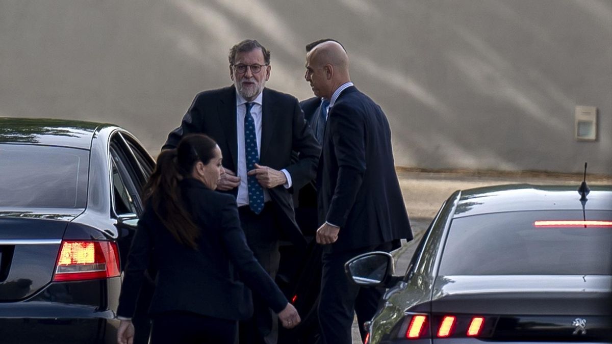 El expresidente del Gobierno, Mariano Rajoy, a su llegada a la Audiencia Nacional, a 23 de abril de 2026, en San Fernando