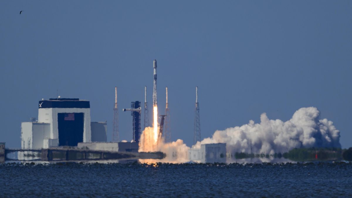 SpaceX lanza la misión Starlink 10-16