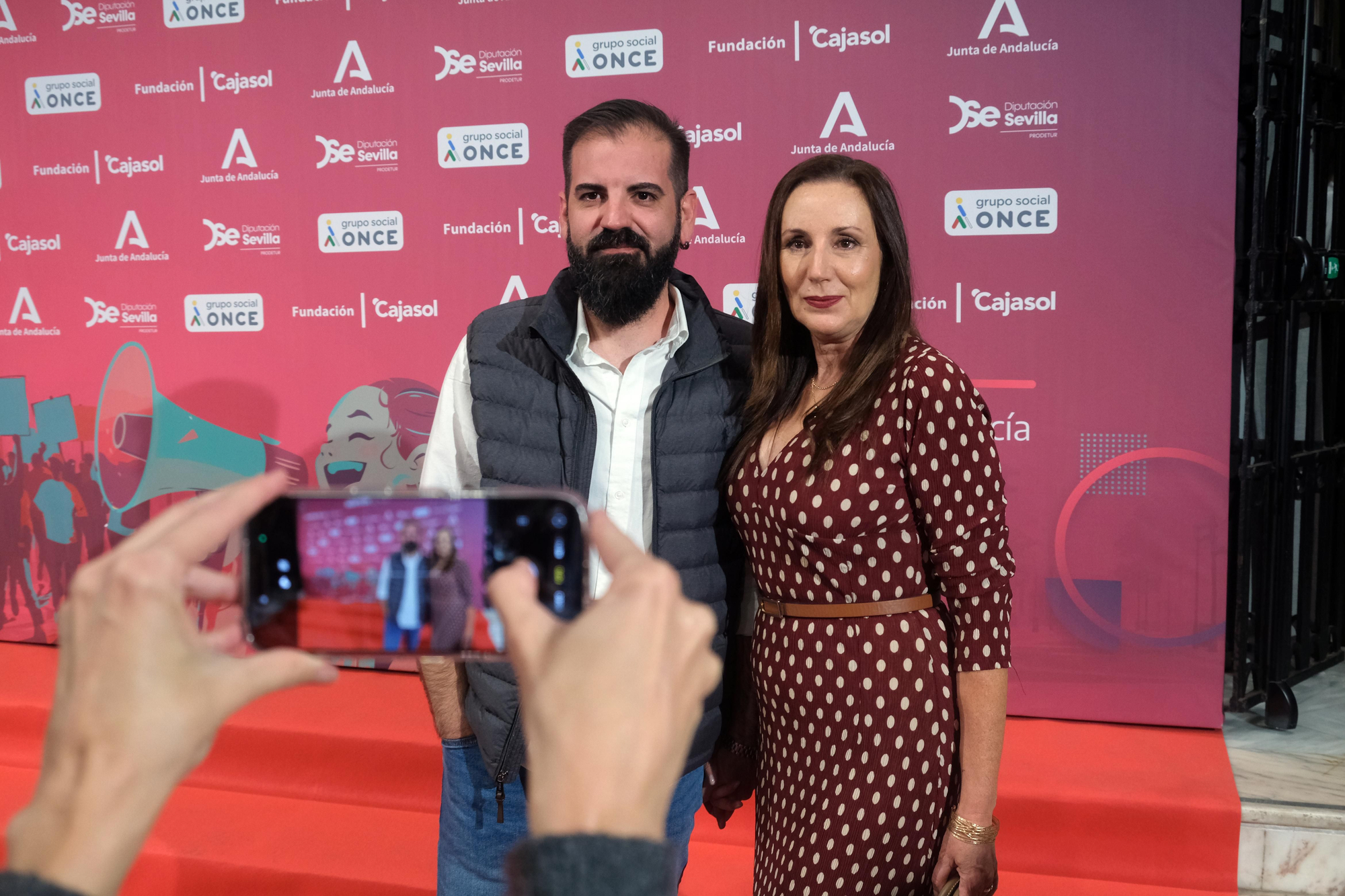 Otro de los premiados, Juan Luis Rizos, de Córdoba, con una acompañante.