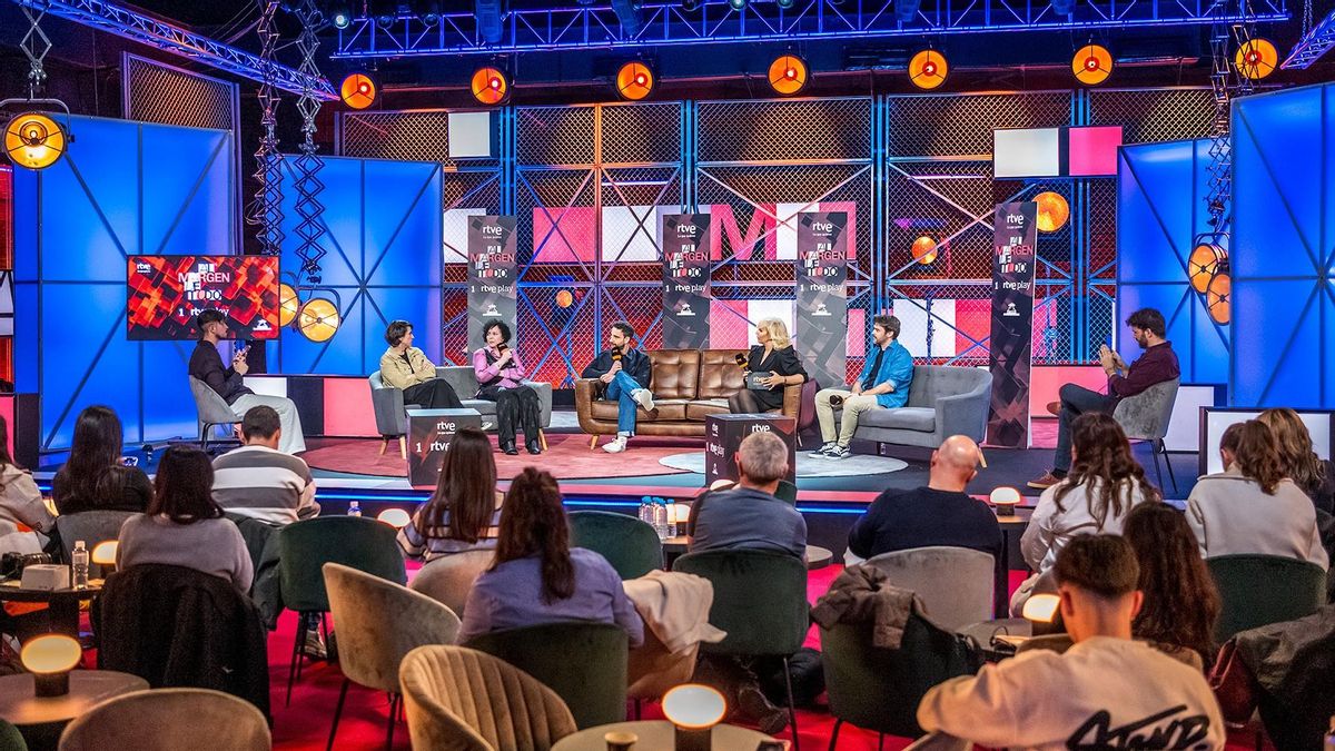 Presentación de 'Al margen de todo'