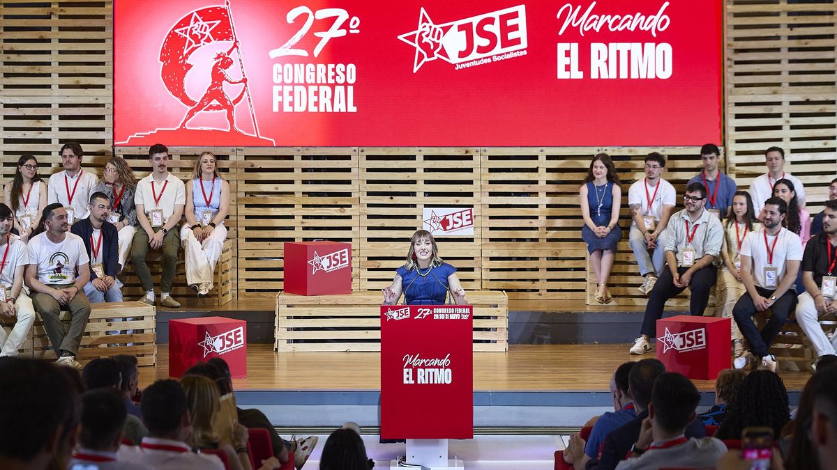 La nueva secretaria general de Juventudes Socialistas de España, Aránzazu Figueroa, durante la clausura del 27º Congreso de JSE, en la sede UGT Madrid, este domingo.