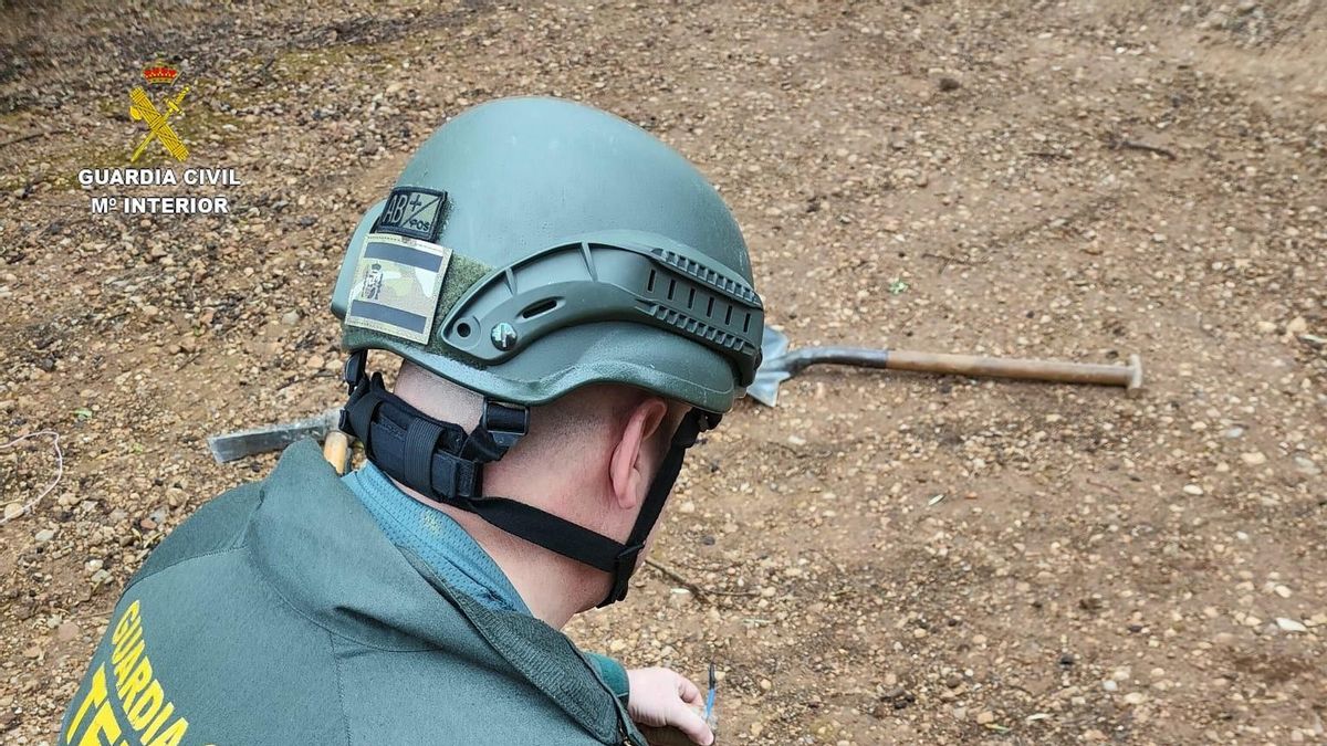 Trasladan cohetes para dispersar tormentas de granizo hallados en Daimiel a una cantera de Ocaña para detonarlos