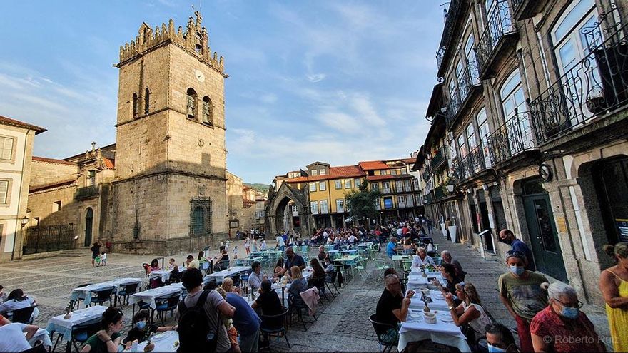 La Plaza Largo da Oliveira de Guimarães.