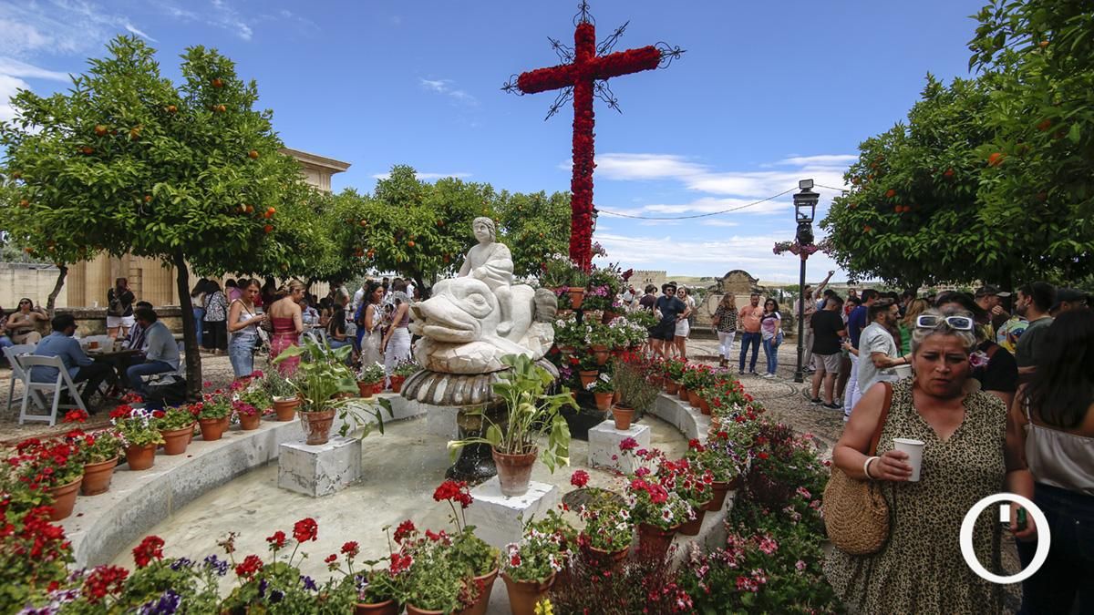 Segundo premio en Recintos Cerrados Cruz de la Hermandad del Santo Sepulcro