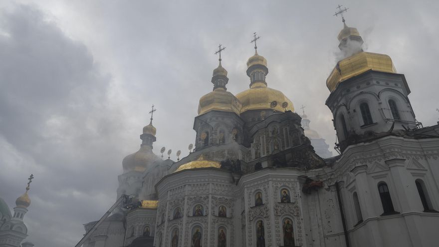 Un ataque ruso daña la Catedral de la Dormición en Kiev, patrimonio de la Unesco, y la sede del archivo cinematográfico de Ucrania