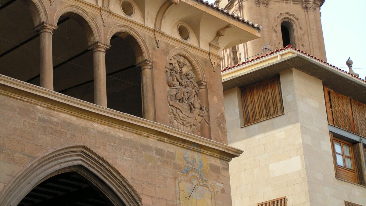 Detalle de la Lonja de Alcañiz.