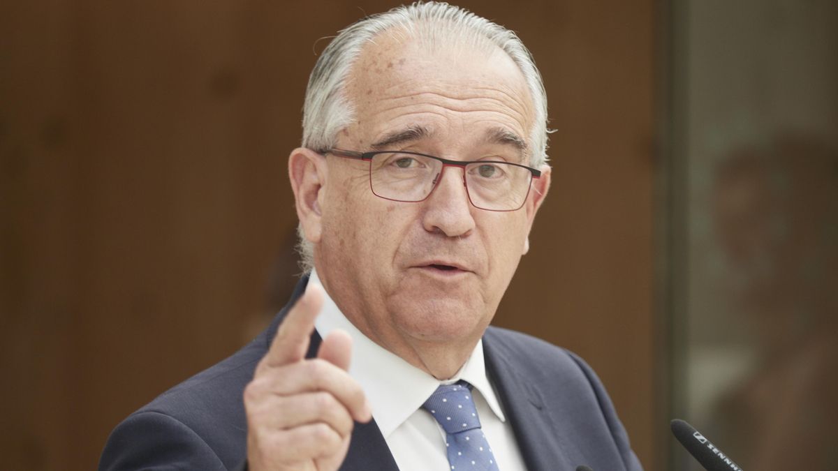 Agreden al exalcalde de Pamplona Enrique Maya en el Casco Antiguo de la ciudad