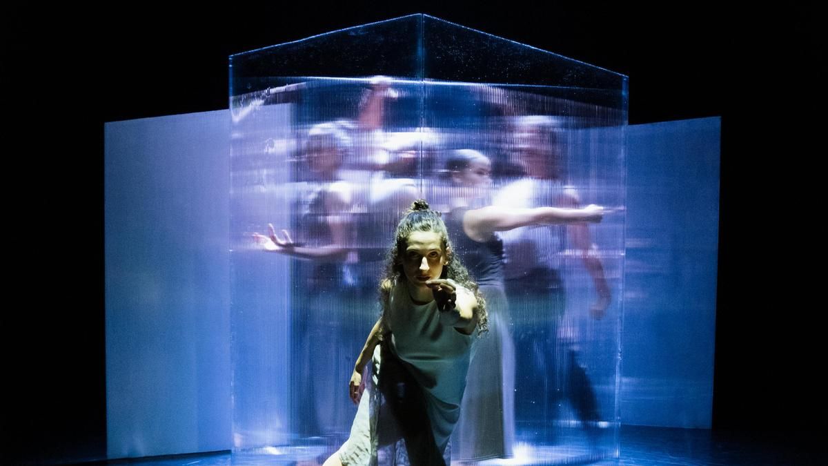 Un 'Guernica' en formato circo: la compañía vasca ZirkuSS lanza un espectáculo picassiano que revive el horror de 1937