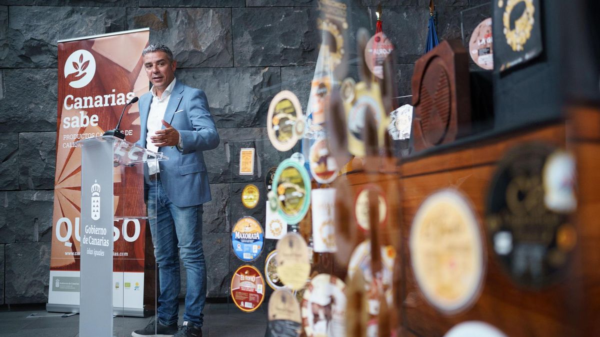 El consejero de Agricultura, Ganadería, Pesca y Soberanía Alimentaria del Gobierno de Canarias, Narvay Quintero , durante el acto en el que se anunció cuáles han sido las producciones premiadas del Concurso Oficial de Quesos Agrocanarias 2025.
