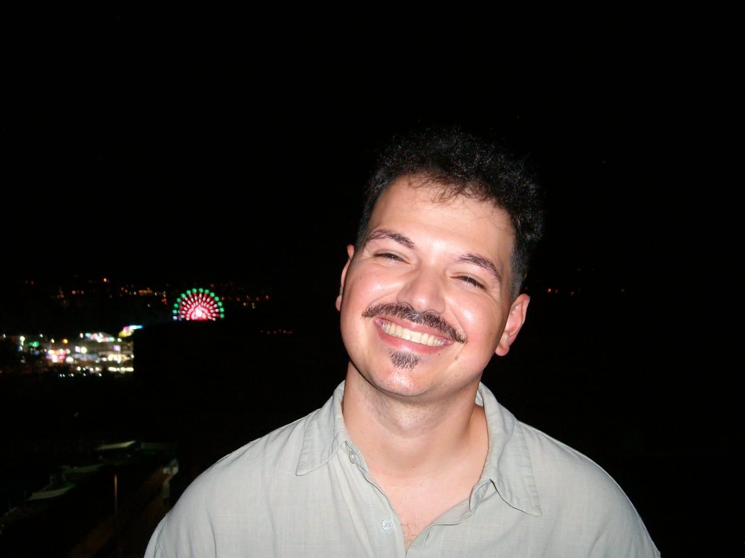 José Antonio Poderoso Miranda soñaba desde pequeño con ser traductor