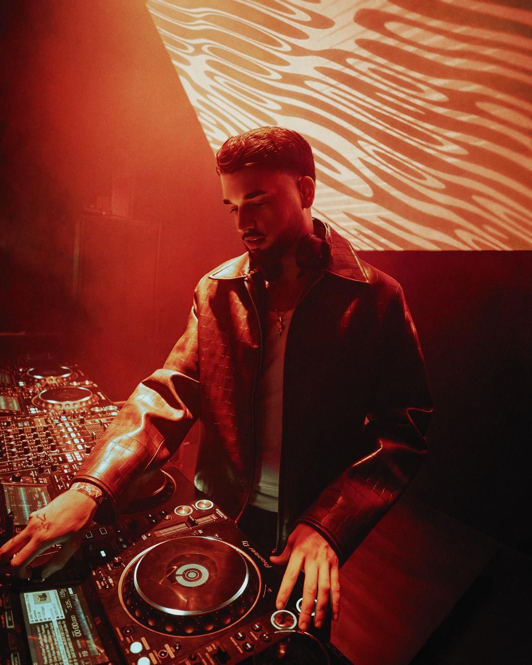 El artista timerfeño Young P, DJ y productor.