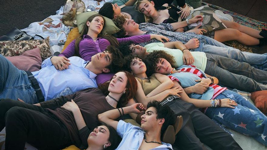 La nueva generación de 'Física o Química' presenta a sus alumnos y comienza la cuenta atrás para su estreno