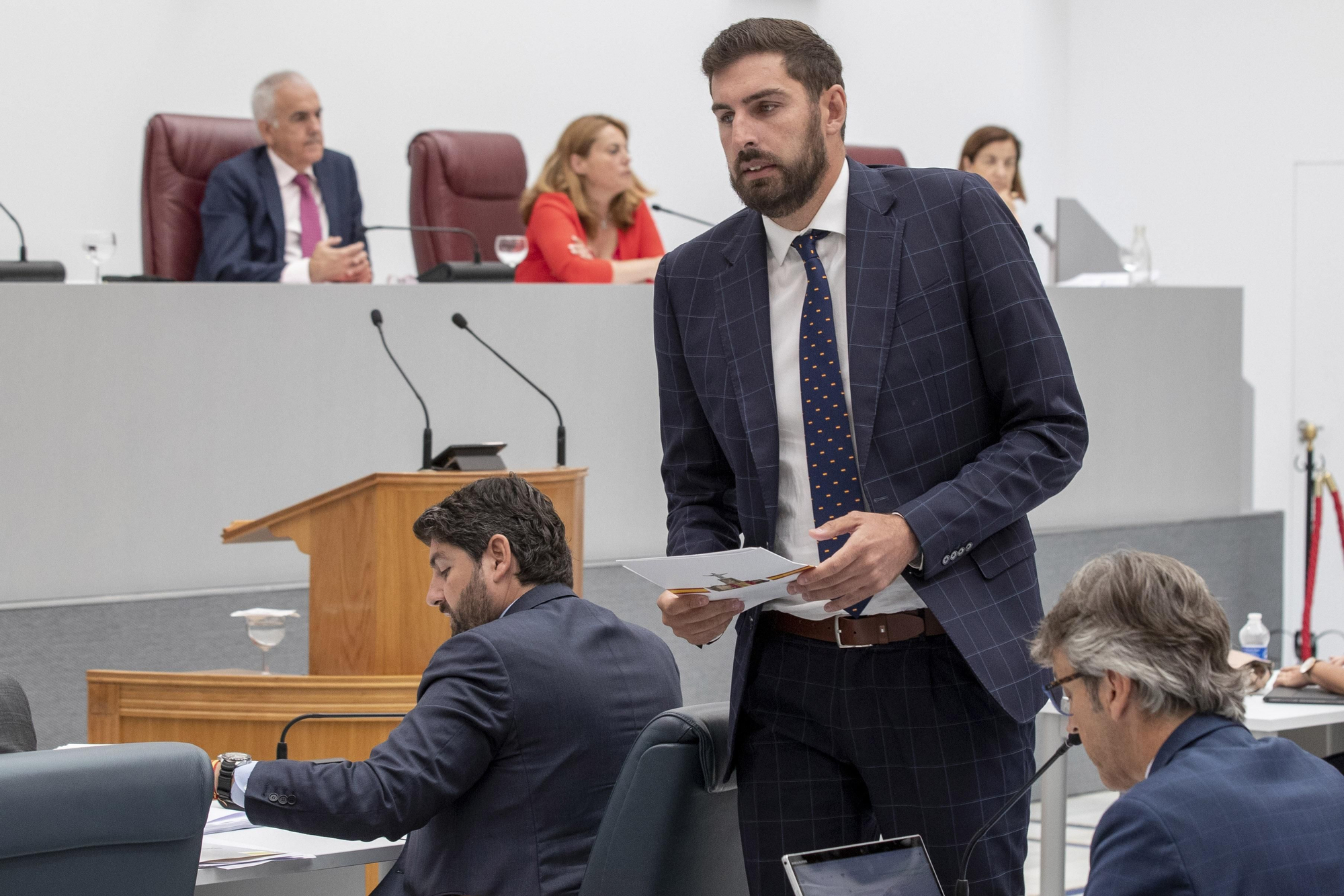 José Ángel Antelo, líder de Vox en Murcia, en el debate de investidura.