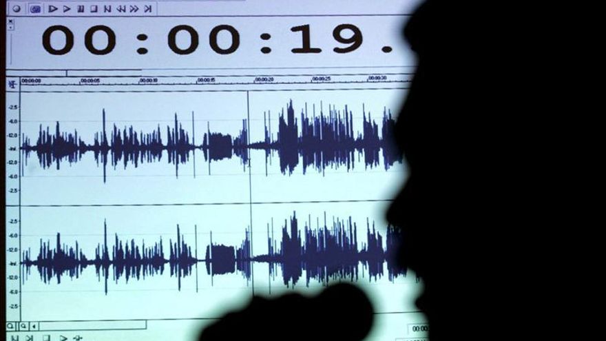 Los espías que nos odiaban: testimonio de dos periodistas británicos informando sobre secretos de Estado