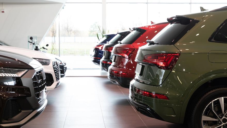 Los españoles prefieren financiar su coche y comprarlo en concesionarios monomarca