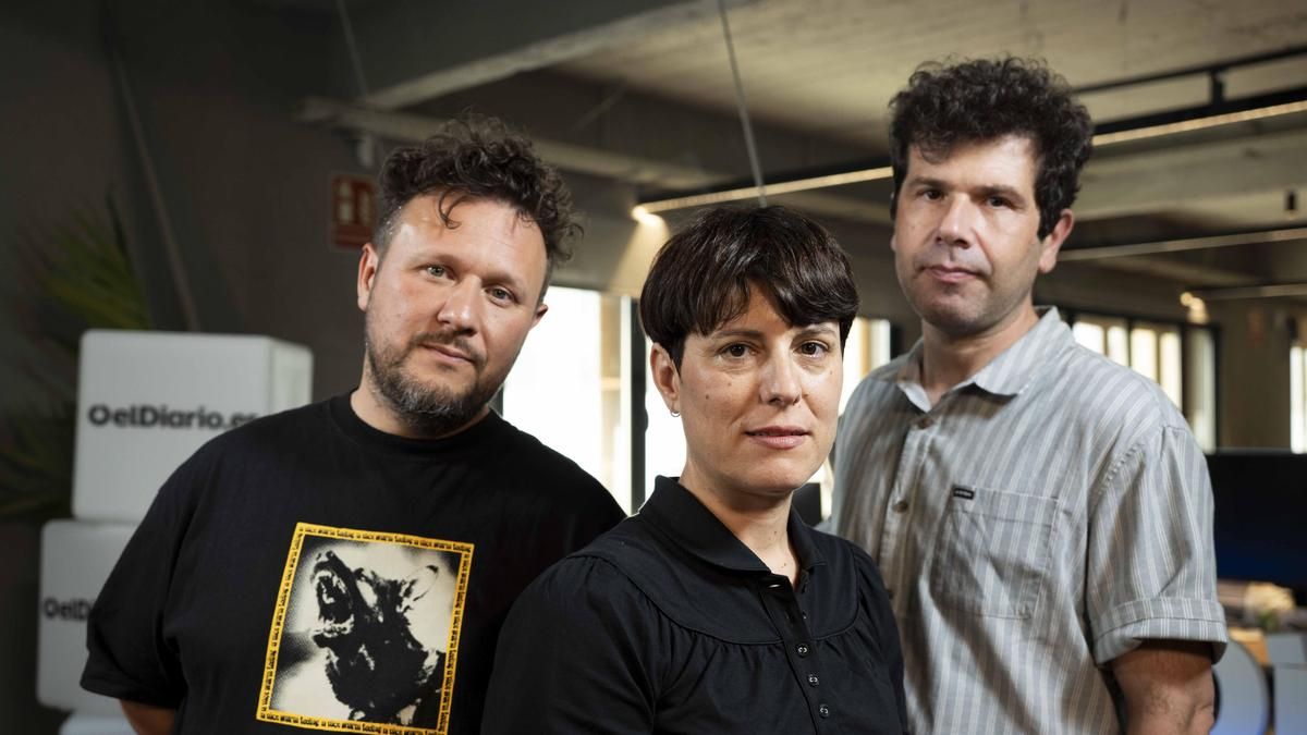 Los integrantes de la banda Triángulo de Amor Bizarro