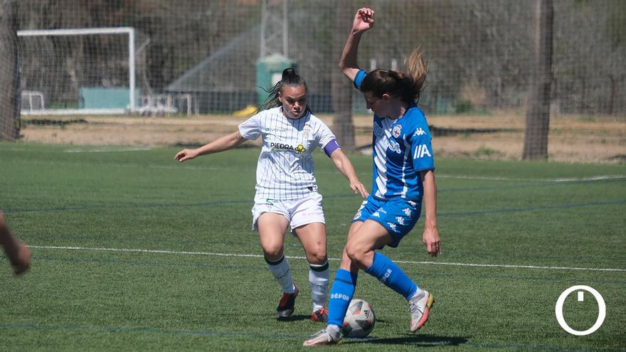 Lance del partido entre Córdoba Femenino y Deportivo ABANCA