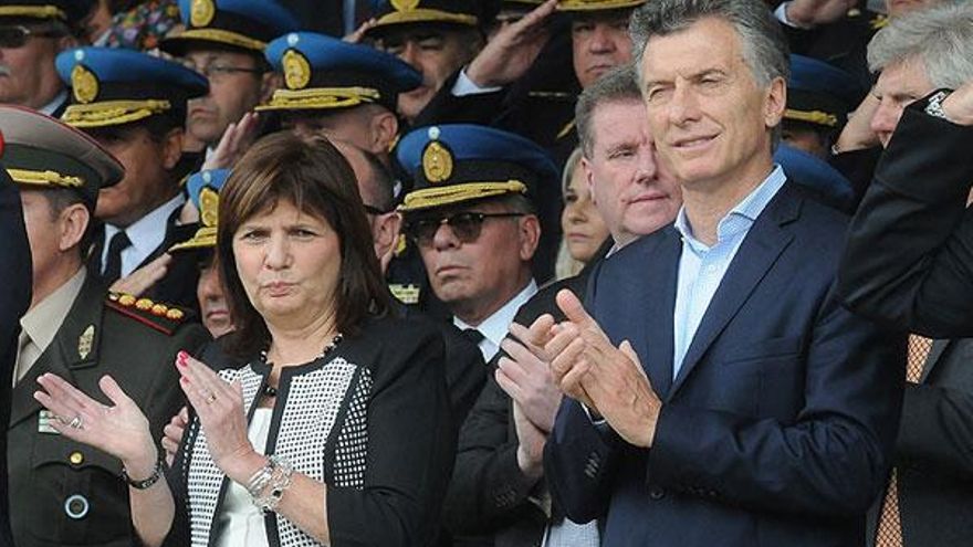 El Gobierno denunció a Macri y exfuncionarios por envío de material bélico a Bolivia: los detalles