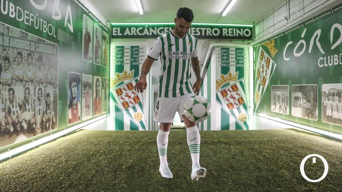 Presentación de Álex Martín como jugador del Córdoba CF