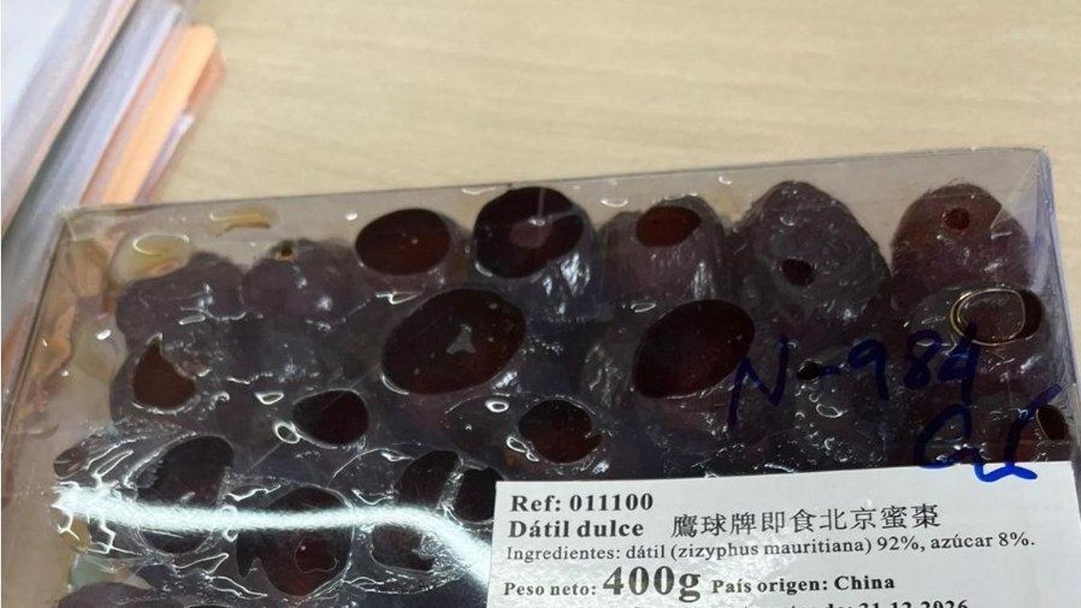 Paquete de dátiles sobre los que ha advertido Consumo.