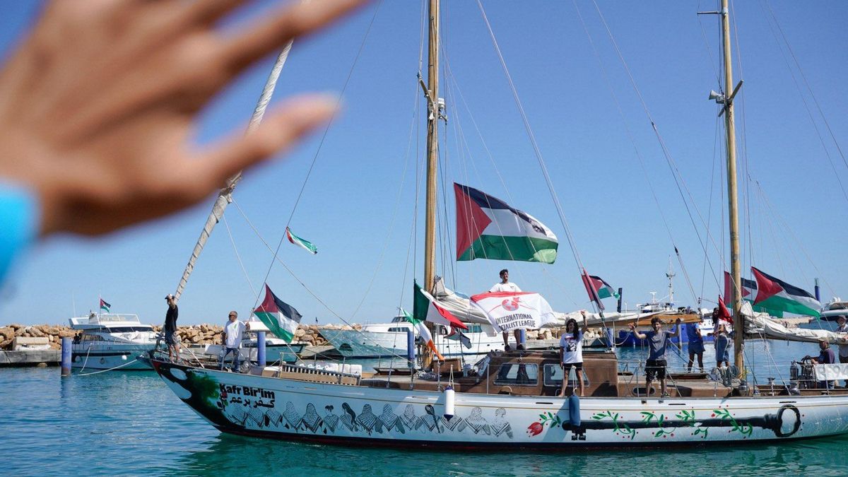 Israel detiene a unos 175 activistas de la Flotilla con destino a Gaza, entre ellos, cinco argentinos